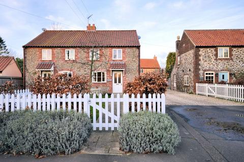 2 bedroom semi-detached house to rent, East Rudham