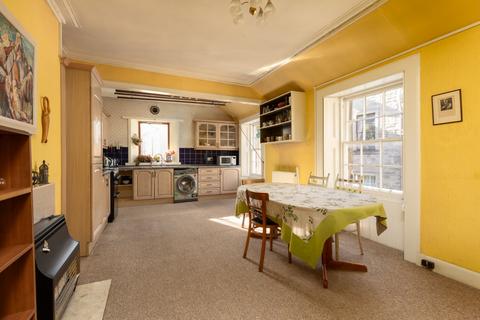 4 bedroom flat for sale, Barossa Place, Perth PH1