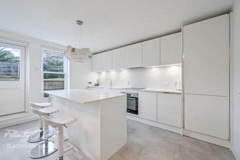 1 bedroom apartment for sale, Brandram Road, London