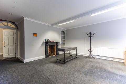 undefined, Chain Free in King's Lynn