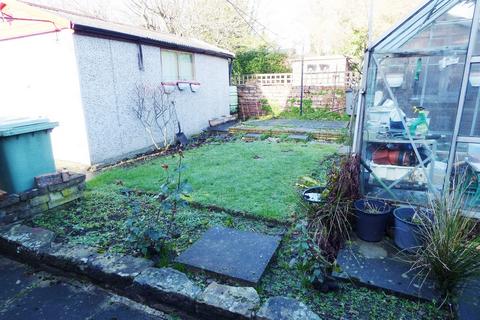 2 bedroom semi-detached bungalow for sale, Heather Grove, Leeds LS13