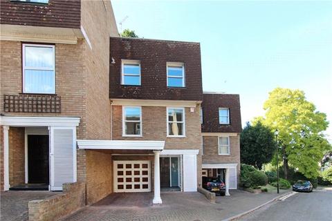 4 bedroom terraced house to rent, Welford Place, SW19