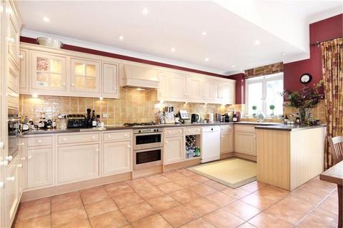 4 bedroom terraced house to rent, Welford Place, SW19