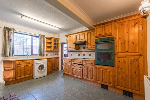 3 bedroom cottage for sale, Stoney Road, Roydon, PE32