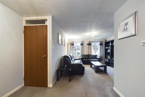 11 Bennions Close, Hornchurch, RM12 6TR