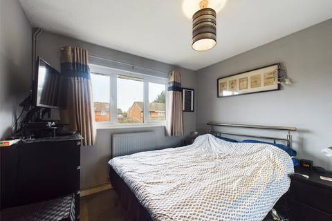 11 Bennions Close, Hornchurch, RM12 6TR