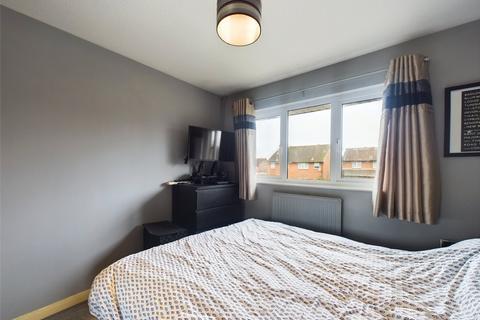 11 Bennions Close, Hornchurch, RM12 6TR