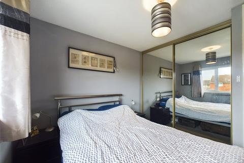 11 Bennions Close, Hornchurch, RM12 6TR