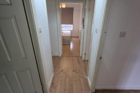 2 bedroom flat to rent, Sheaveshill Avenue, Colindale