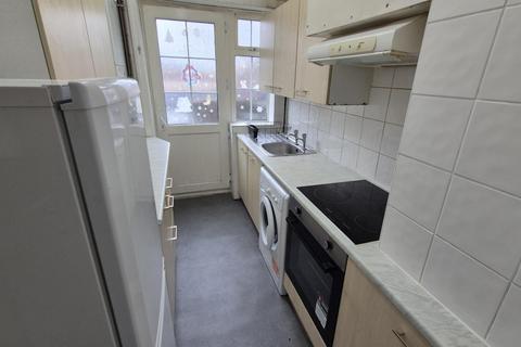 2 bedroom flat to rent, Sheaveshill Avenue, Colindale