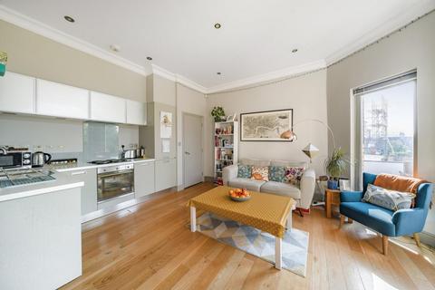 2 bedroom flat for sale, Hillfield Avenue, Crouch End