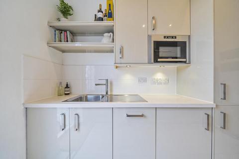 1 Blackfords Path, London, SW15 4HQ