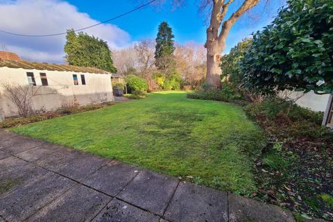 4 bedroom detached bungalow for sale, Hammonds Way, Totton SO40