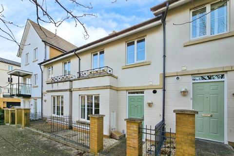 3 bedroom terraced house to rent, Eastcliff, Bristol BS20