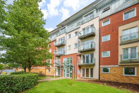 2 bedroom flat for sale, Basingstoke,  Hampshire,  RG21