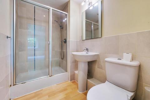 2 bedroom flat for sale, Basingstoke,  Hampshire,  RG21