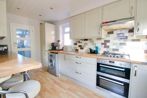 21 Cornwall Crescent, Southampton, SO18 2AQ