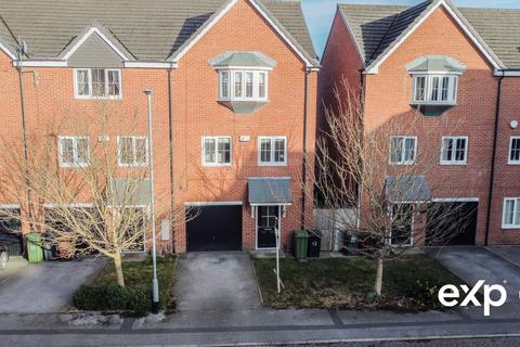 53 Waggon Road, Leeds, LS10 4GN