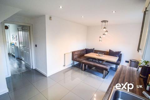 53 Waggon Road, Leeds, LS10 4GN