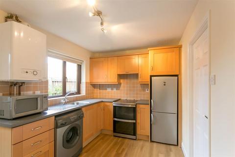 2 bedroom end of terrace house to rent, Wallace Street, Spital Tongues, Newcastle upon Tyne