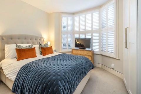 2 bedroom flat for sale, Pathfield Road, London SW16