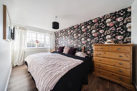 15 Ash Tree Road, Hyde, SK14 4EN