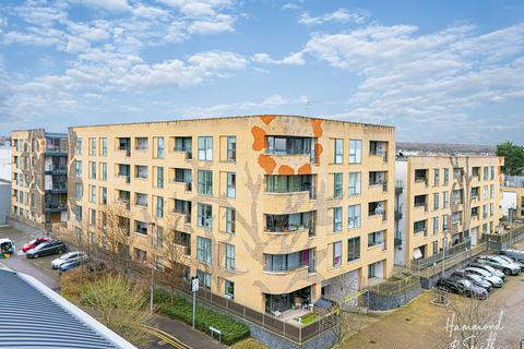 2 bedroom flat for sale, Jacks Farm Way, London E4