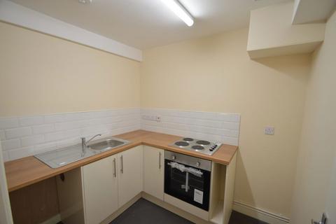 Studio to rent, Market Street, Kingswinford