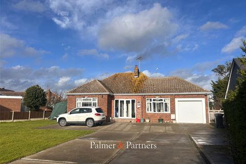 4 bedroom bungalow for sale, Dumont Avenue, St. Osyth, Clacton-on-Sea, Essex, CO16