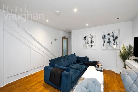 2 bedroom flat for sale, Inwood Crescent, Brighton, East Sussex, BN1