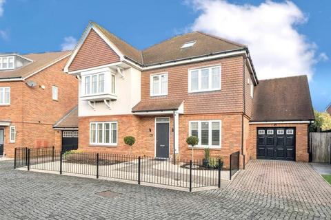 6 bedroom detached house for sale, Clarks Farm Way, Blackwater GU17