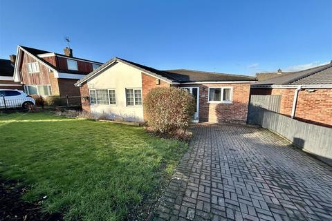 5 bedroom detached bungalow for sale, Ninelands Lane, Garforth, Leeds