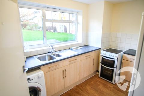 2 bedroom flat for sale, Bexley Road, London, SE9