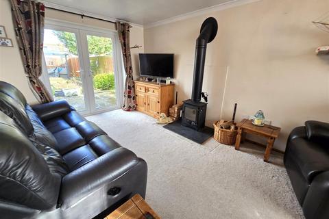 64 Britannia Crescent, Lyneham, Chippenham, SN15 4AN