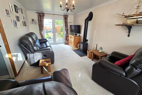 64 Britannia Crescent, Lyneham, Chippenham, SN15 4AN