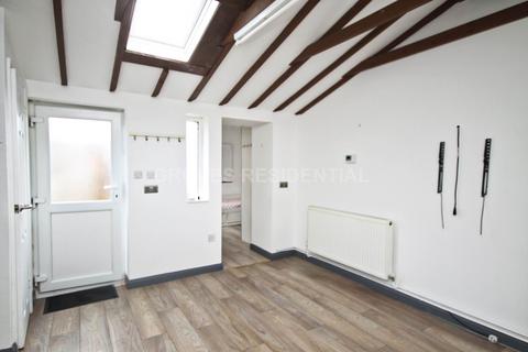 1 bedroom flat to rent, New Malden KT3