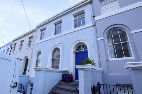 3 bedroom maisonette for sale, East Ascent, St. Leonards-On-Sea