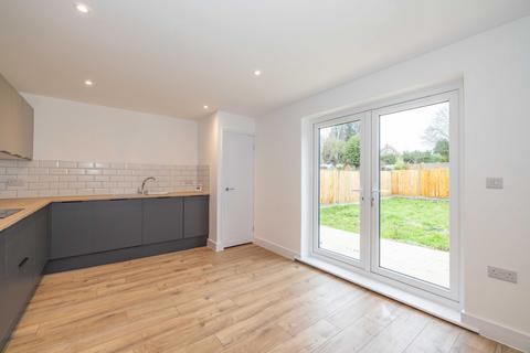 2 bedroom detached bungalow for sale, Lower Vicarage Road, Kennington, TN24