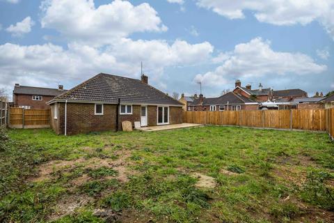 2 bedroom detached bungalow for sale, Lower Vicarage Road, Kennington, TN24