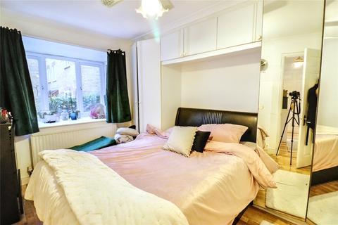 2 bedroom apartment for sale, Greenway Close, Friern Barnet, London, N11