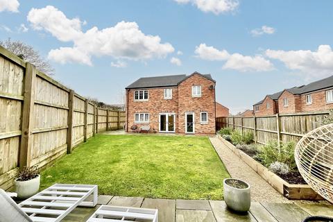 4 bedroom detached house for sale, Tudor Close, Market Drayton, TF9