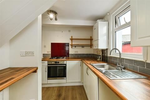 1 bedroom flat for sale, Charles Street, Petersfield