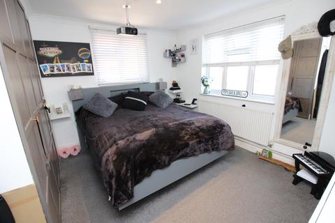 2 bedroom maisonette for sale, Alsom Avenue, Worcester Park KT4