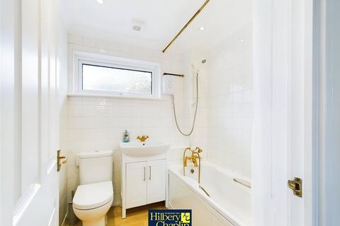 43 Rowhedge, Brentwood, CM13 2TS