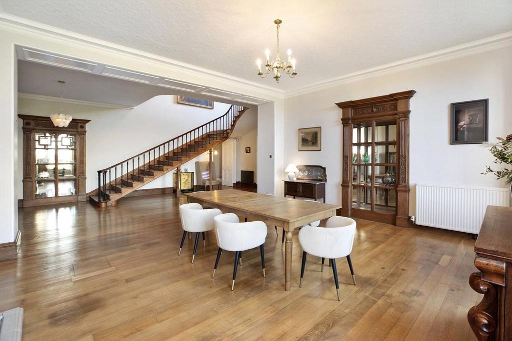 Inner Hall/Dining R