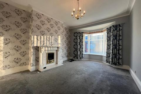 2 bedroom flat for sale, Birchington Avenue, South Shields, Tyne and Wear, NE33 4SB