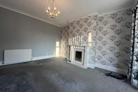 2 bedroom flat for sale, Birchington Avenue, South Shields, Tyne and Wear, NE33 4SB