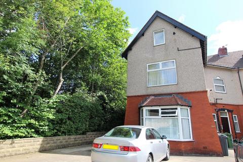 1 bedroom flat to rent, Marsh Grove Road, Huddersfield