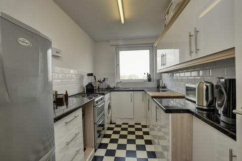 1 bedroom flat for sale, Bowen Court, The Drive, Hove, BN3