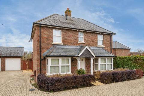 3 bedroom detached house for sale, Pynham Crescent, Hambrook, PO18